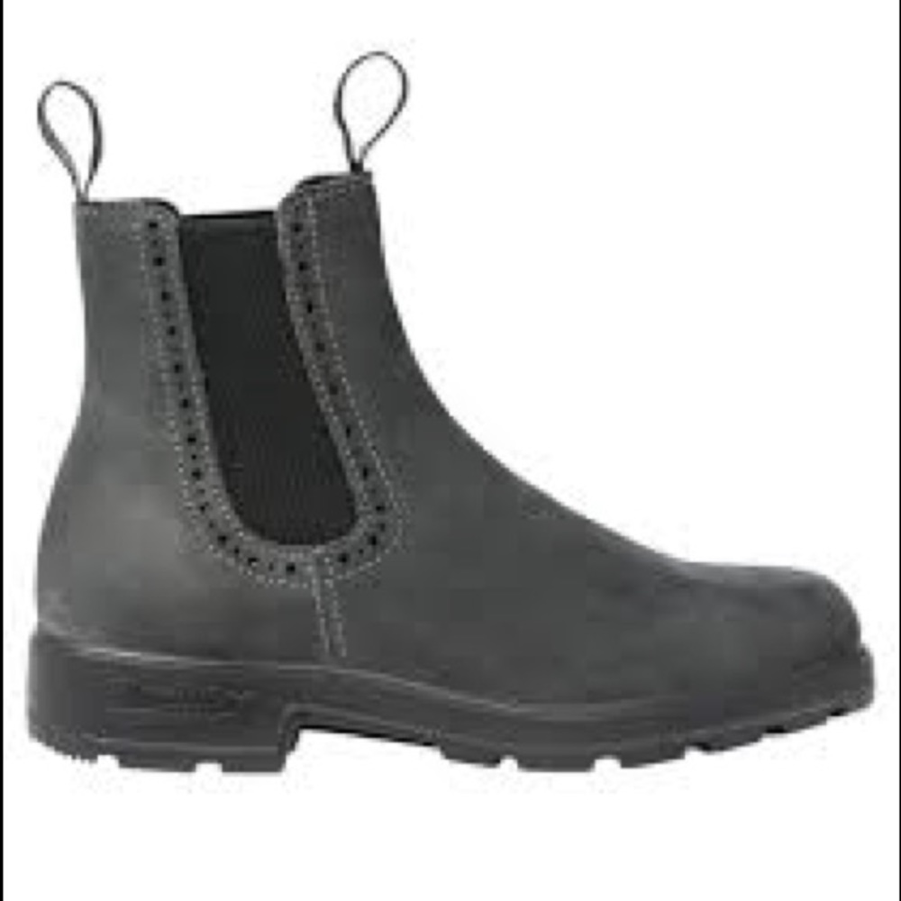 Looking for aus 6.5 blundstones